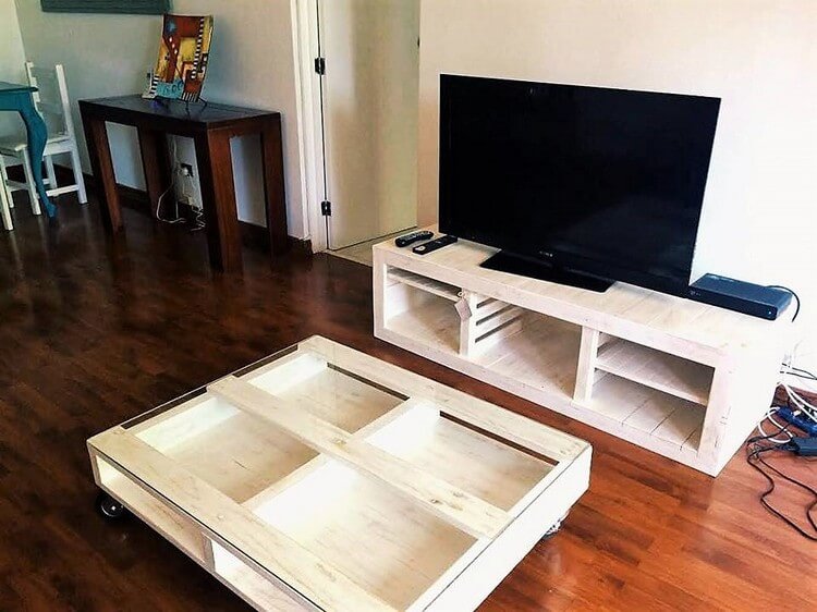 Pallet Media Table and Coffee Table
